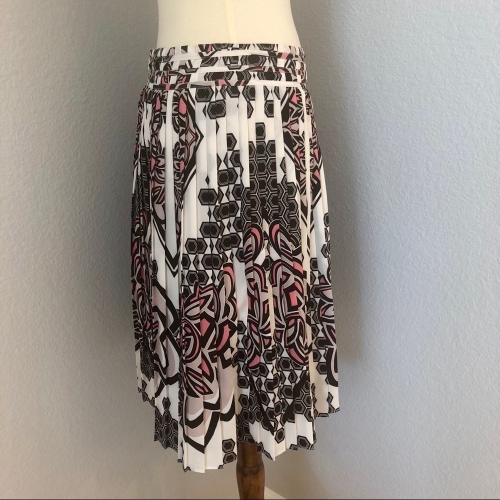 Adrianna Papell - Geometric Shape Pleated Skirt - Picture 3 of 7